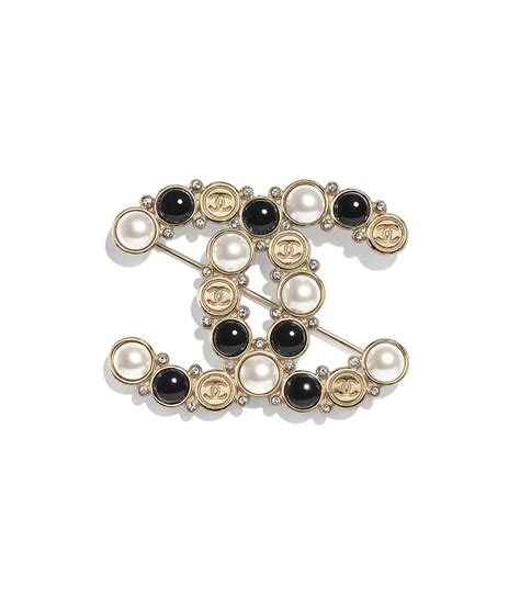 chanel costume jewelry brooch.